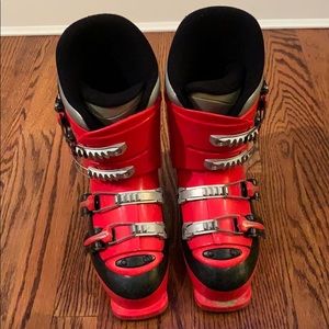 Junior Rossignol ski boots 23-23.5
